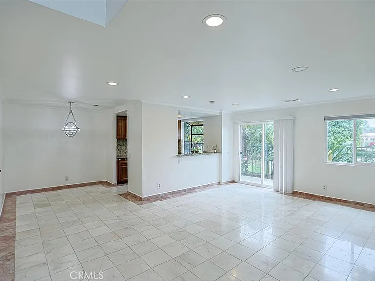 1230 S Barranca Ave #F — Photo 4