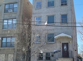 81 Bergen Ave #3, Jersey City, NJ 07305