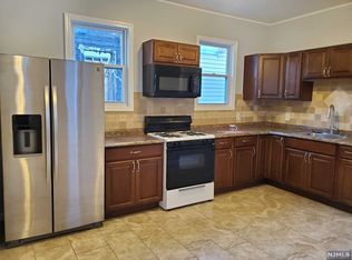 164 Van Winkle Ave FLOOR 2, Garfield, NJ 07026