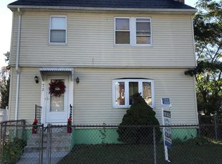 72 Carr St, Providence, RI 02905