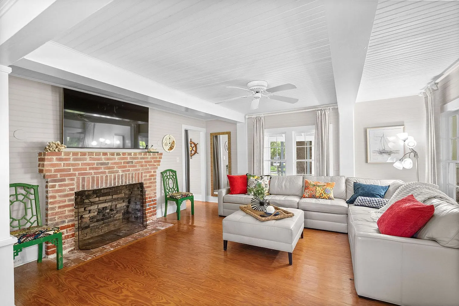 4 bed, 3.0 bath, 1840 sqft, $6,502 — Photo 2