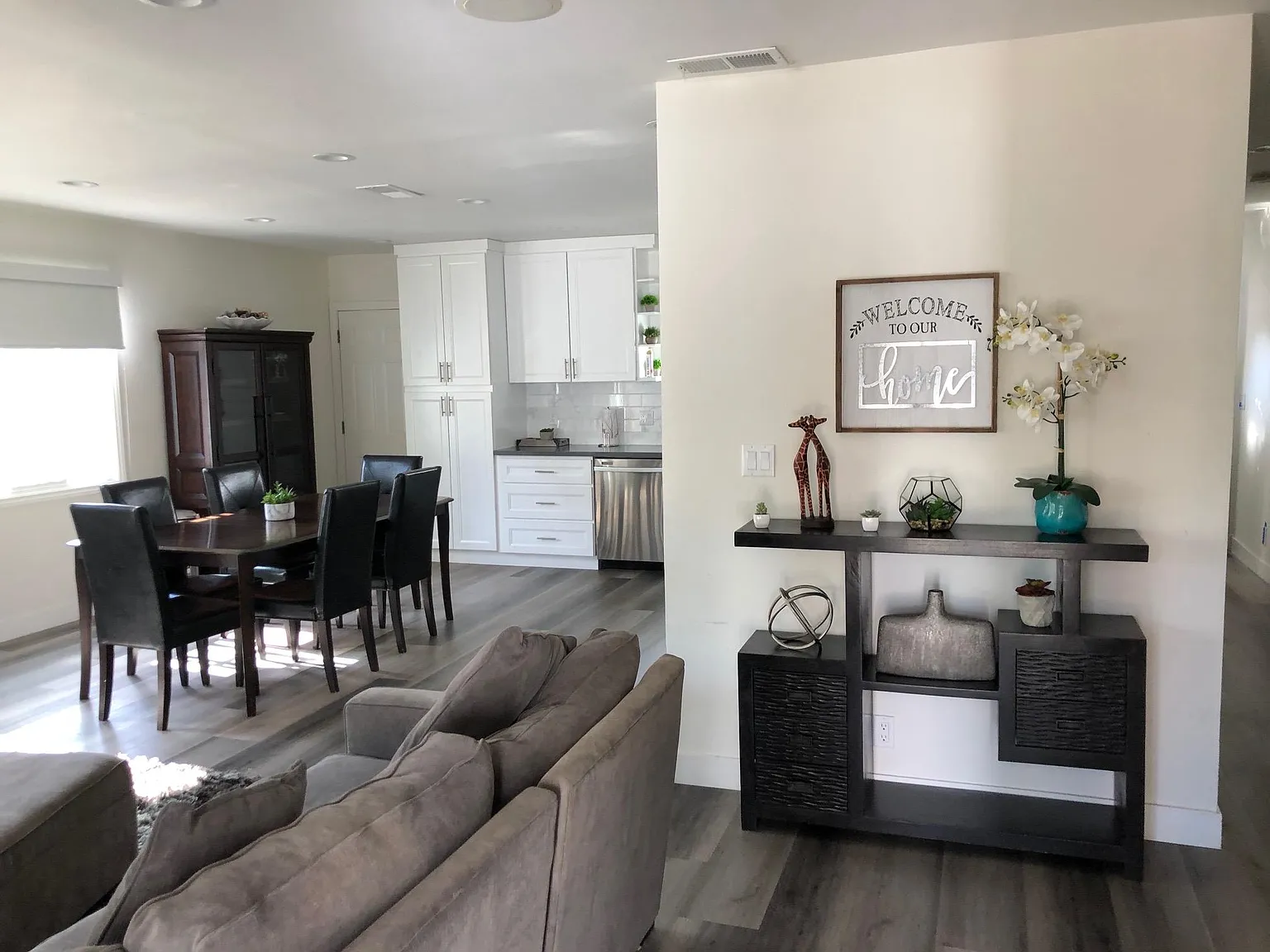 4 bed, 1800 sqft, $5,000 — Photo 2