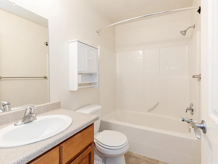484 W 1490 N #102 — Photo 20