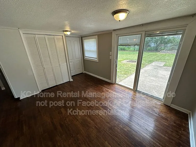 7314 Marty St — Photo 8