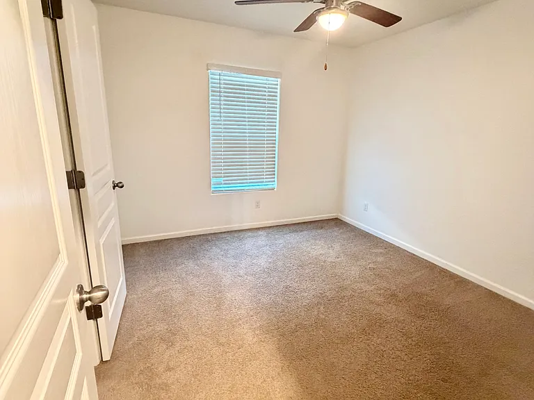 5581 W Pontiac Way — Photo 13