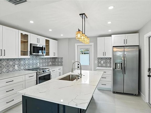 3rd image of 4880 Coquina RD