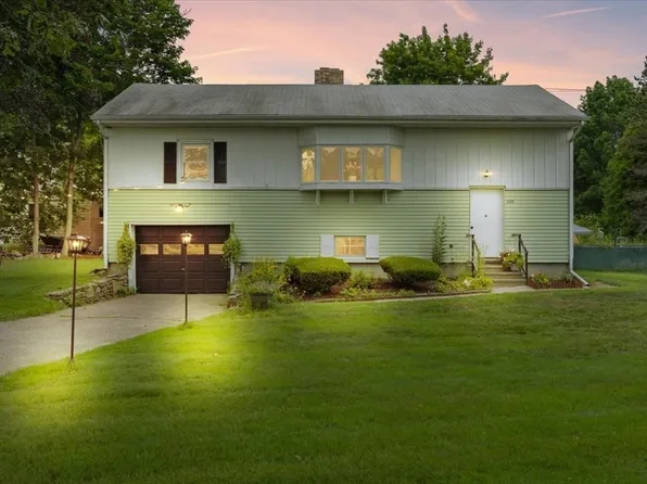 266 W Main St, Webster, MA 01571