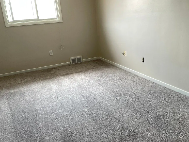 470 Carmen Rd #8 — Photo 6