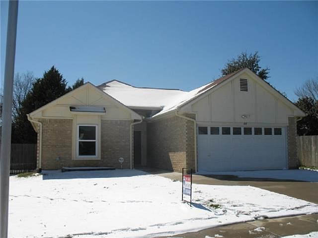 1st image of 818 Waverly Dr