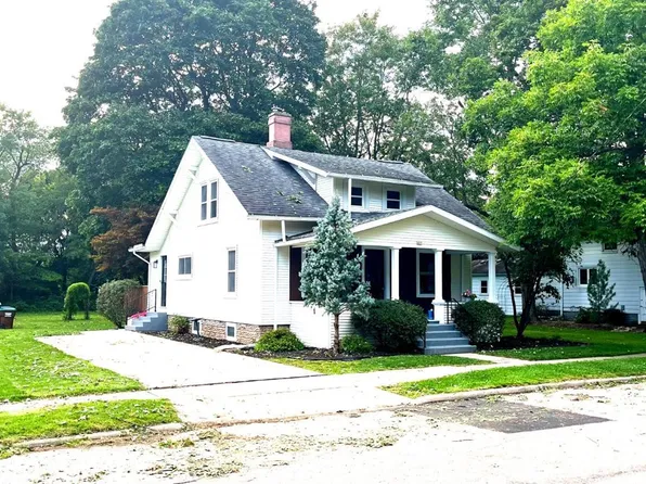 409 Burton St, Clinton, MI 49236