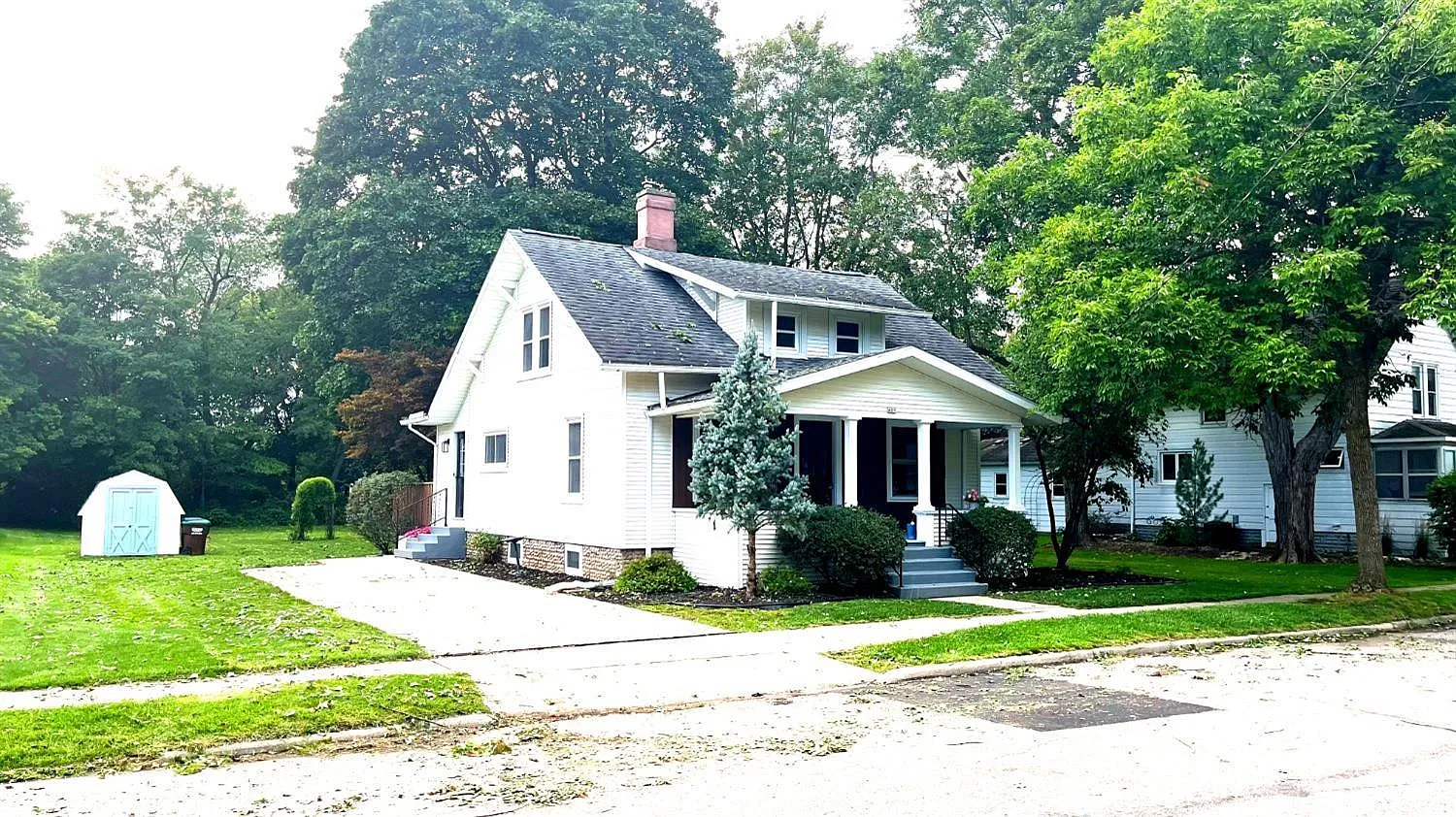 409 Burton St photo 1
