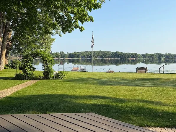 1037 Hamlet Dr N, Avon, MN 56310