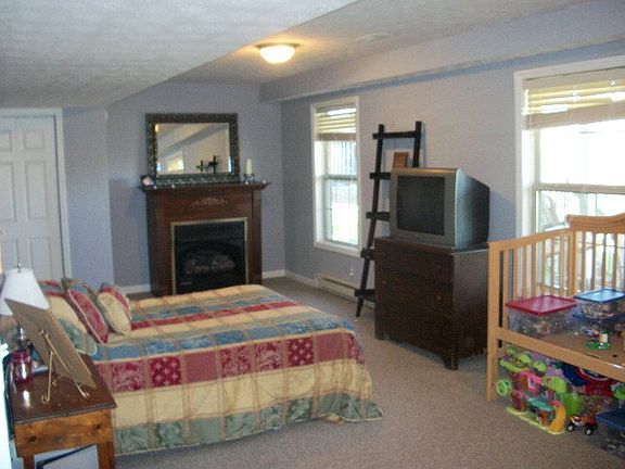 5th image of 1093 Heathcliff Dr