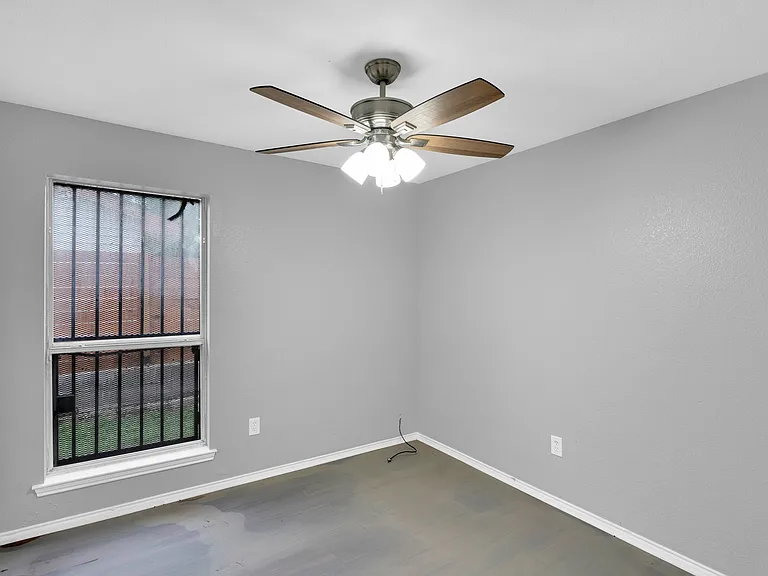 2520 Fatima Ave — Photo 11