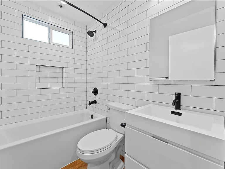 941 N Normandie Ave #3 — Photo 6