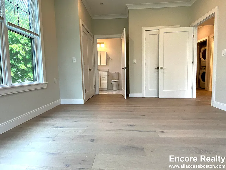 32 Cummins Hwy #4 — Photo 15