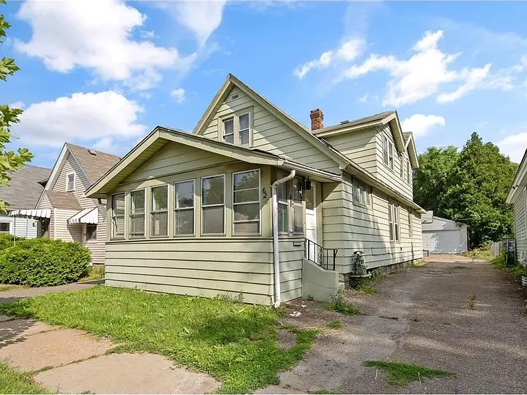 628 Parkway Dr — Photo 3