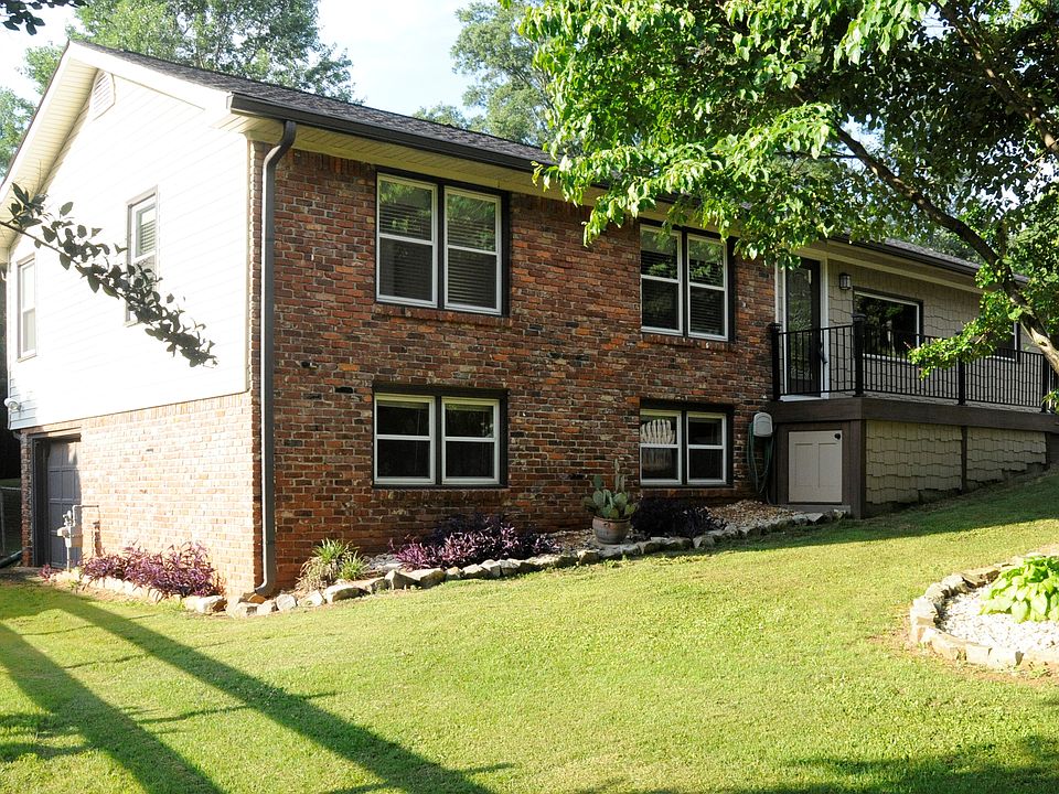 1st image of 641 Laura Dr