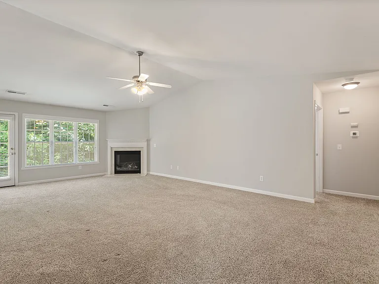 1908 Longburn Dr — Photo 10