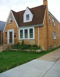 1st image of 6000 W Cornelia Ave #2