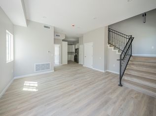 10607 Owensmouth Ave, Chatsworth, CA 91311