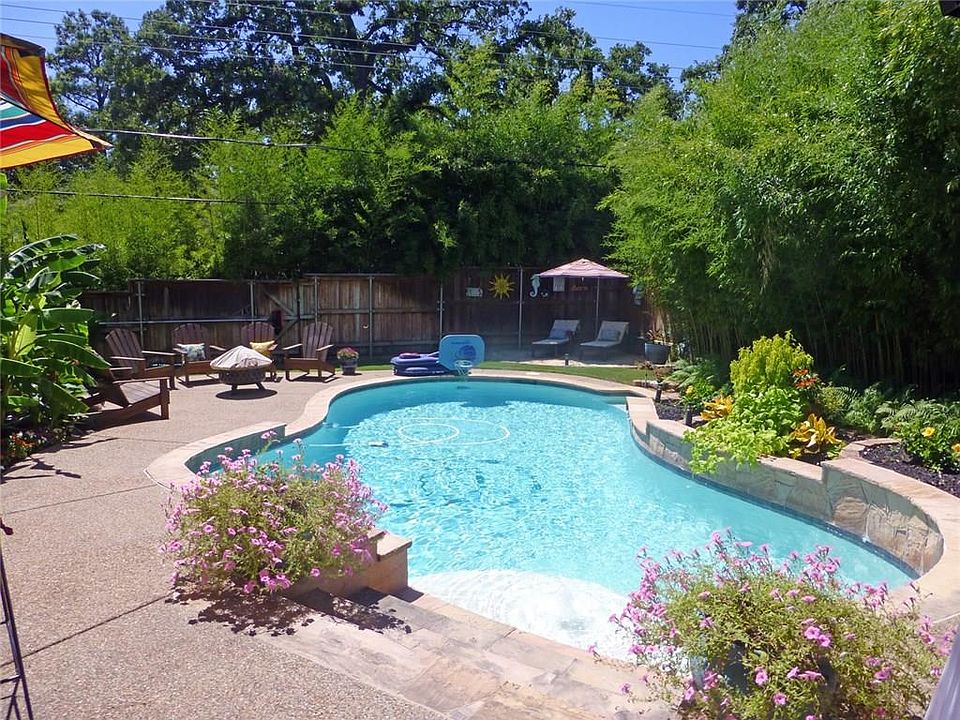 1st image of 1013 Overhill Dr