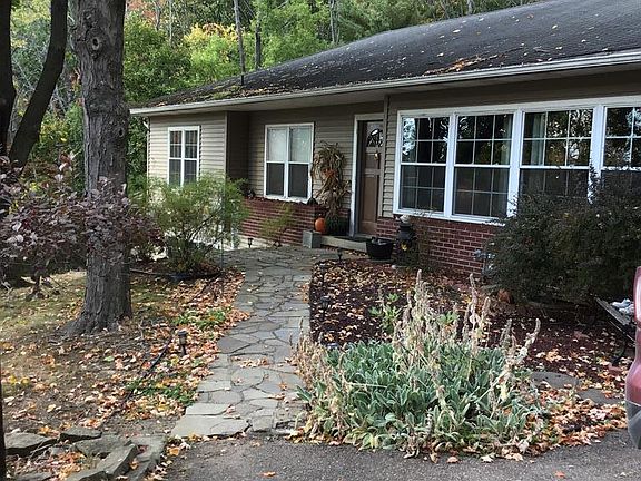 2nd image of 21 Hillcrest Dr