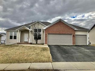 4616 Whitespire Dr, Loves Park, IL 61111