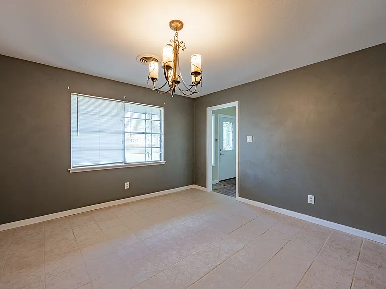 5405 Westgate Dr — Photo 7