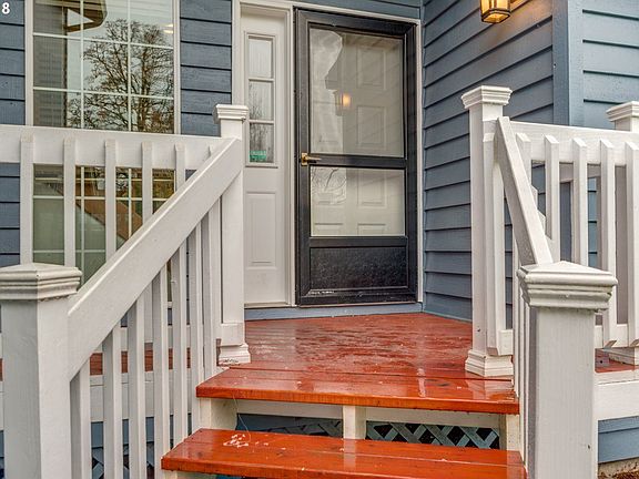 3rd image of 1701 NE 152nd Cir