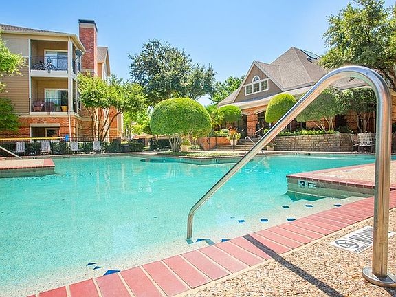 Create memories poolside at our apartment community