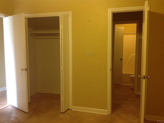 4th image of 9650 Hillview Dr APT 2