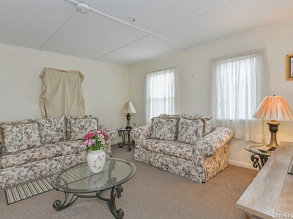 4th image of 885 Skunk Ln