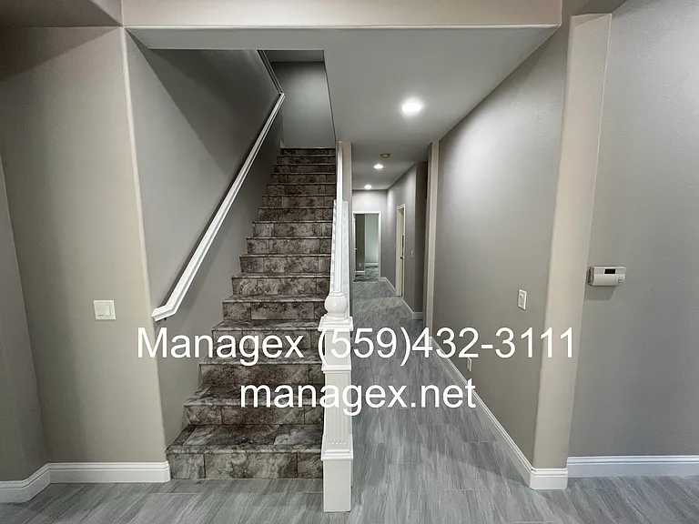 2175 Lester Ave — Photo 16