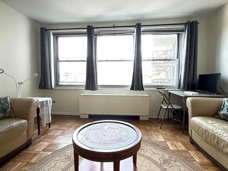 2100 Linwood Ave #4P — Photo 10