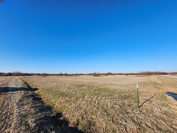 3rd image of 188 Nocona Dr
