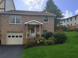 1176 Earls Dr, Victor, NY 14564