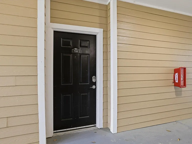2801 Chancellorsville Dr #718 — Photo 5
