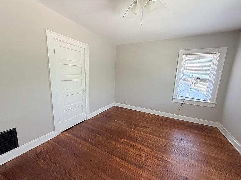 4115 N College Ave — Photo 41