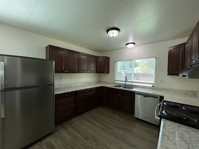 27072 Valleymont Rd — Photo 10