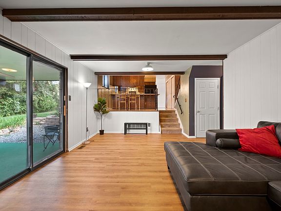 5th image of 2301 S Devinney St #1