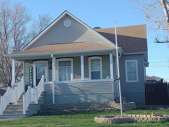 3rd image of 708 E 9th Street