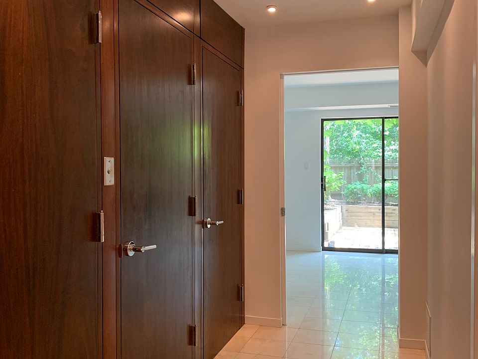 Entry Foyer