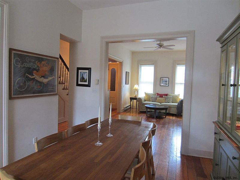 5th image of 354 1/2 MADISON Avenue