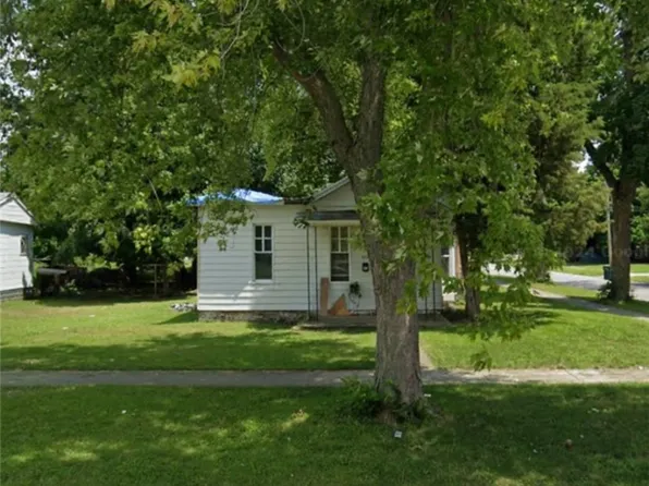340 N Calhoun St, Decatur, IL 62521