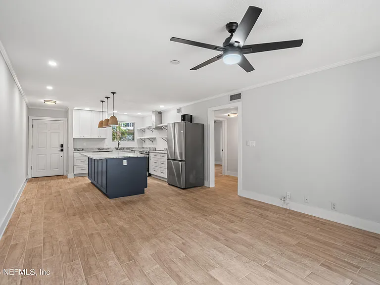 22 Comares Ave #4A — Photo 11