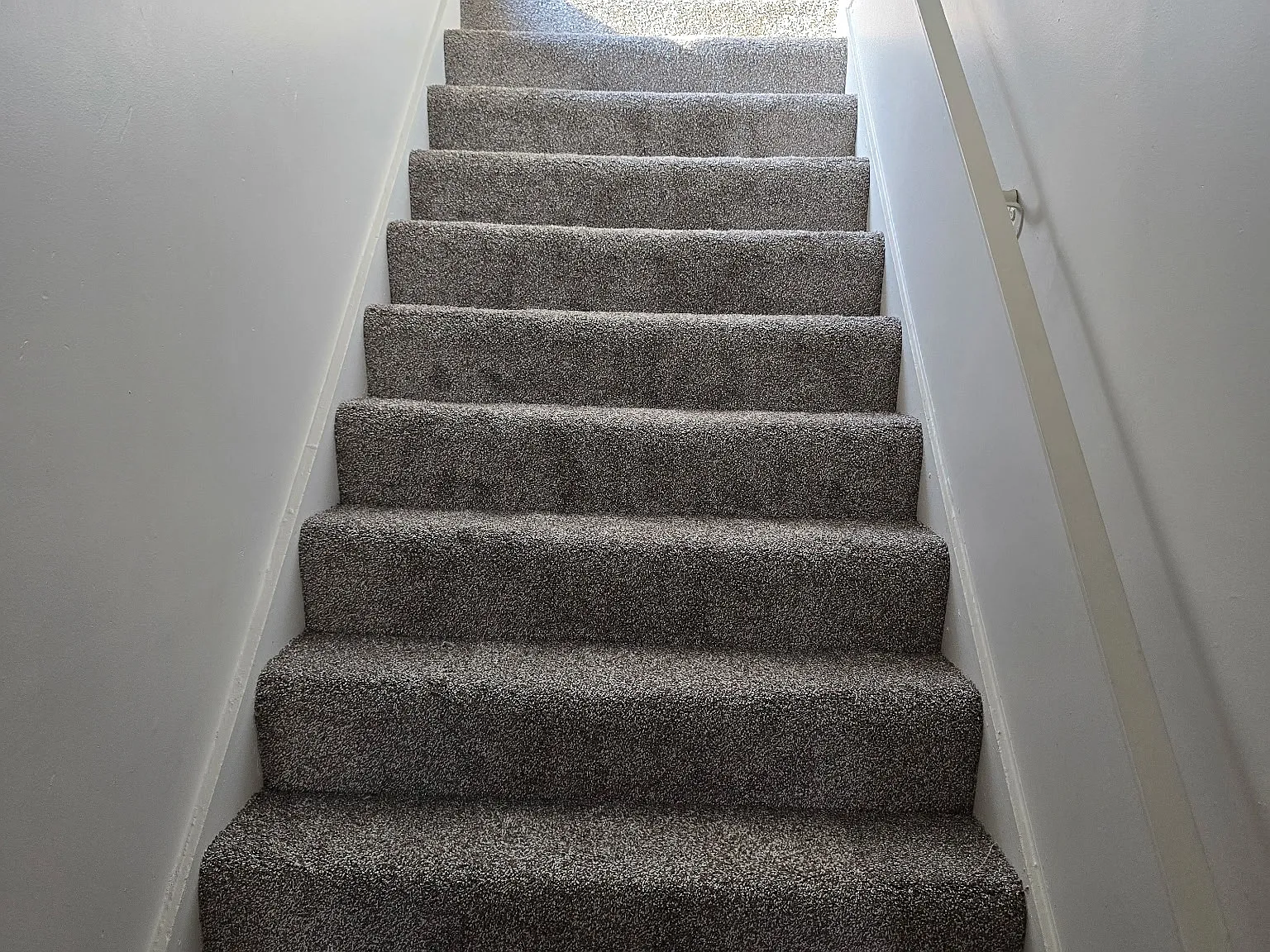 Zoyne Realty, LLC - 1 - 2nd floor — Photo 2