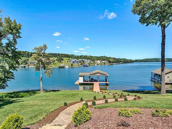 3rd image of 903 Compass Cove Cir