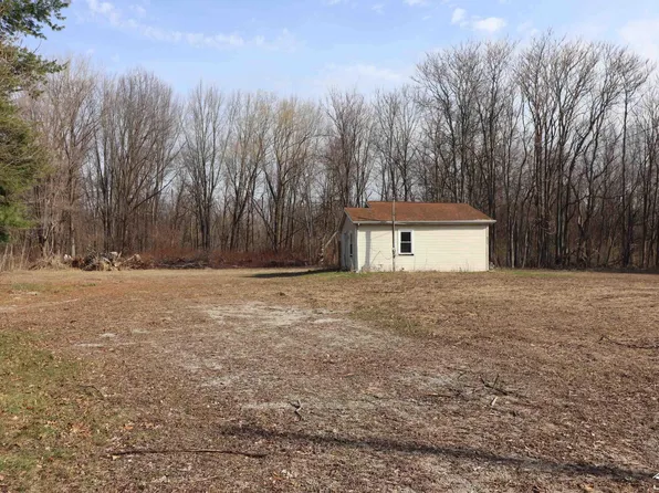 2630 W Temperance Rd, Temperance, MI 48182