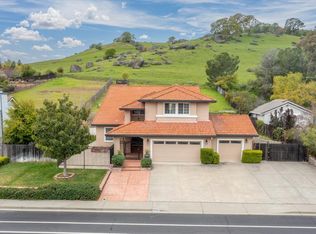 342 Woodcrest Dr, Vacaville, CA 95688
